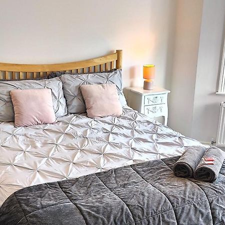 Cosy Bee And Apartment 伯恩茅斯 外观 照片