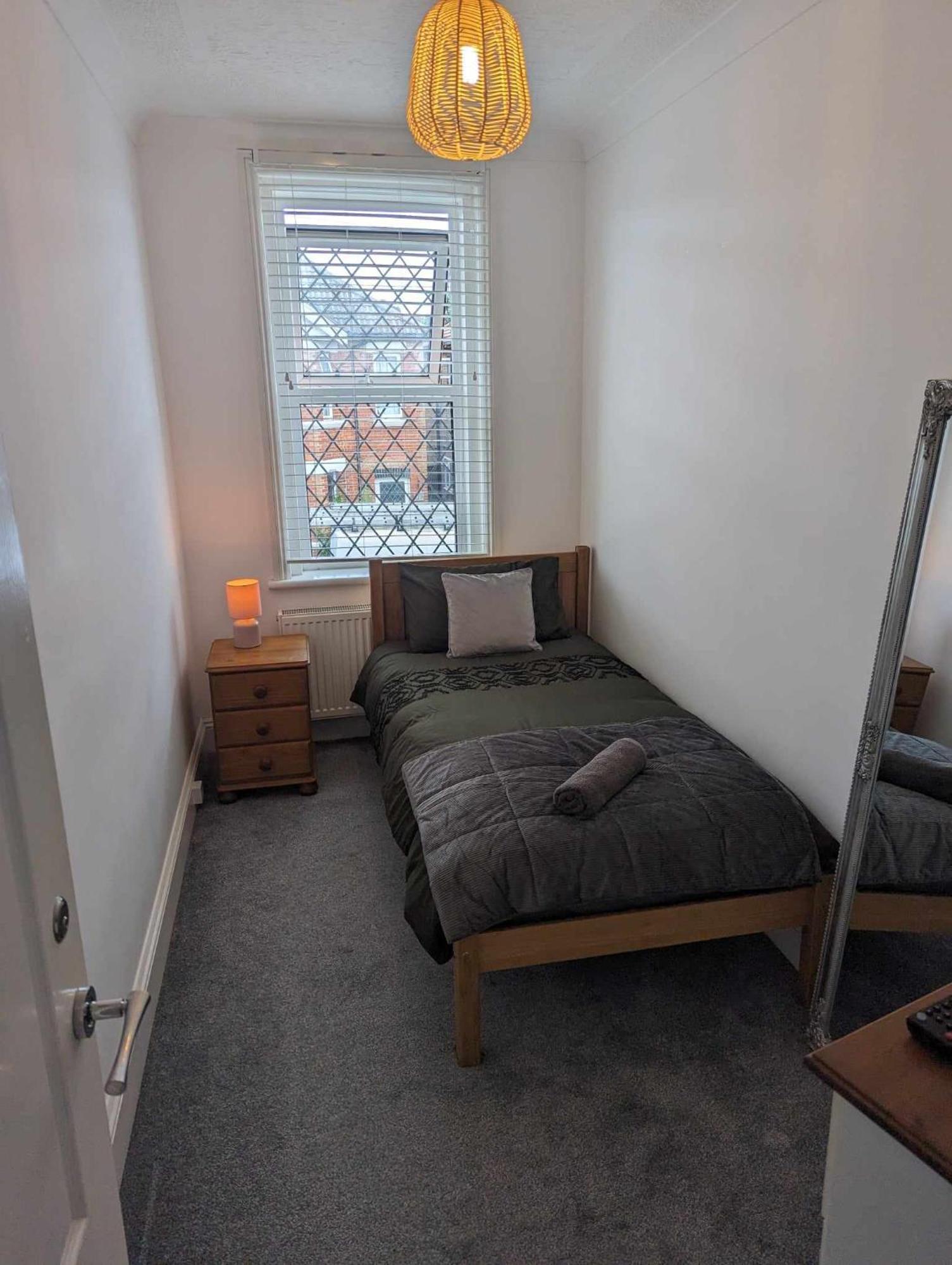 Cosy Bee And Apartment 伯恩茅斯 外观 照片